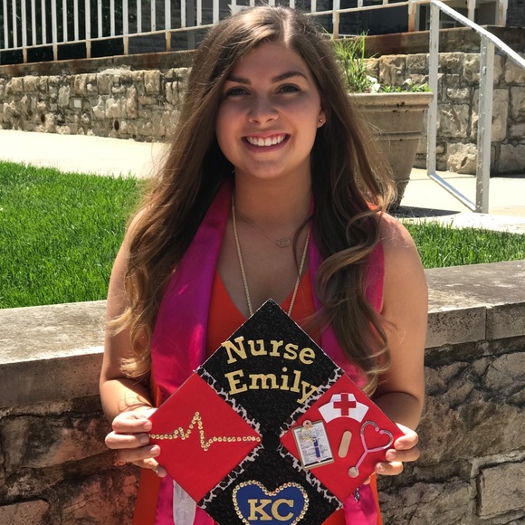 Meet your Posher, Emily - Picture 4 of 4